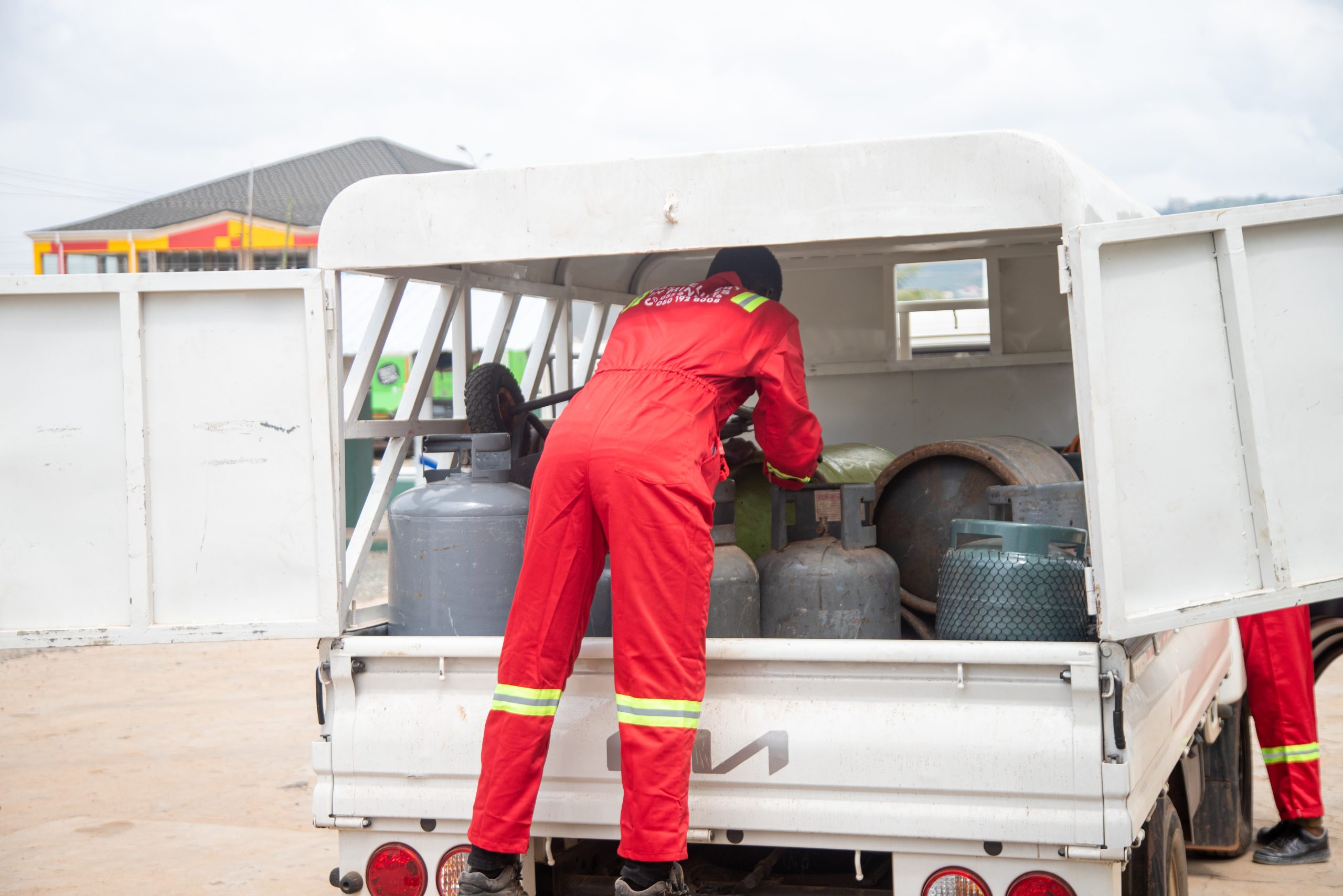 GOOD GAS 127 of 355 scaled